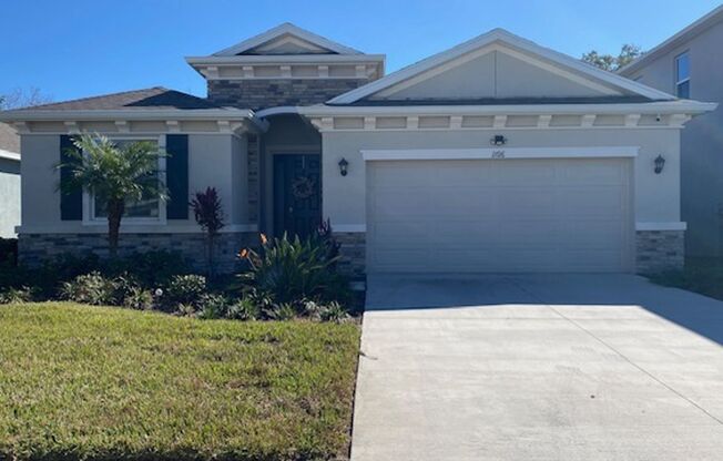 Fully Furnished 4-Bedroom, 2.5-Bath Home in Lakewood Ranch