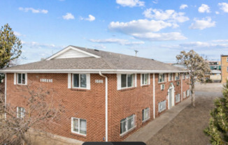 1 bed, 1 bath Apartment in Aurora!