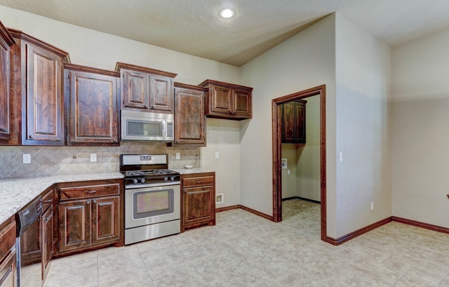 3 beds, 2 baths, $1,760