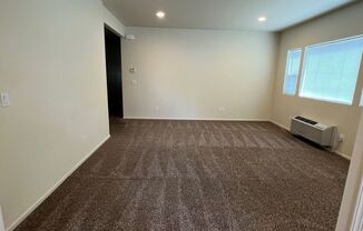 2 beds, 1 bath, $1,445, Unit 1869-2