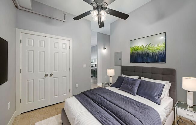 1 bed, 1 bath, 595 sqft, $895, Unit Urban Studios: 5300-#37