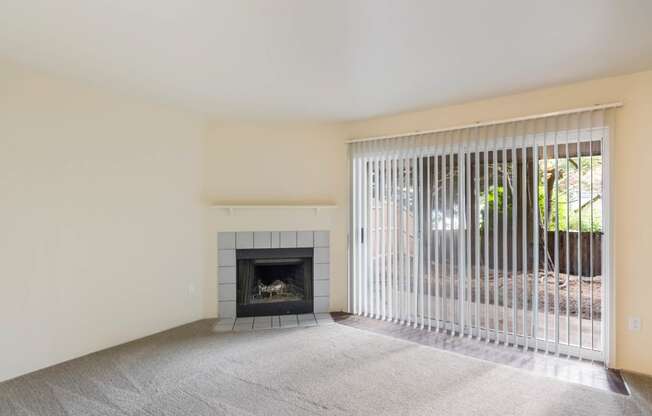Living room at Glen at North Creek, Everett, WA