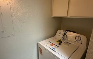 3 beds, 2 baths, $1,850, Unit 113