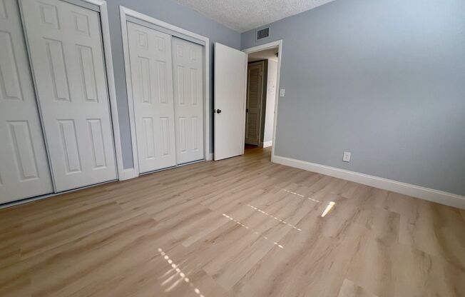 2 beds, 1 bath, 800 sqft, $2,095, Unit 02
