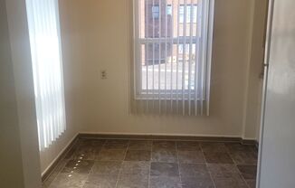 Studio, 1 bath, 450 sqft, $1,250, Unit 205