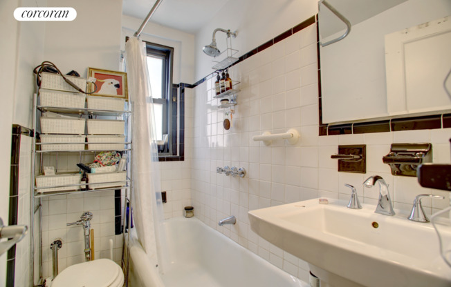 785 W AVE 15