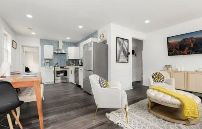 Gorgeous 3 bed/2 bath in 30310!