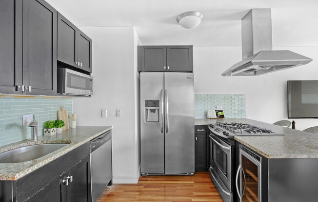 1610 DEKALB AVE