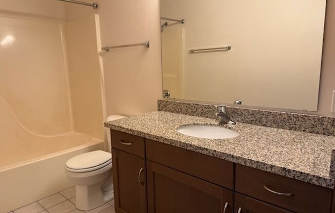 2 beds, 2 baths, 1,050 sqft, $1,310, Unit 273
