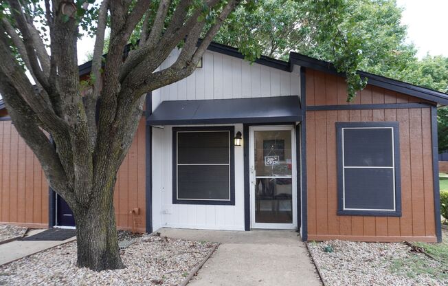 1 bed, 1 bath, 538 sqft, $1,195, Unit 13