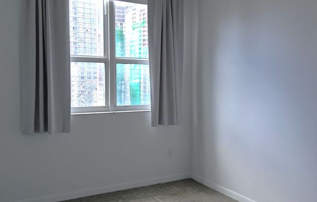2 beds, 2 baths, $3,300, Unit UNIT: 2013