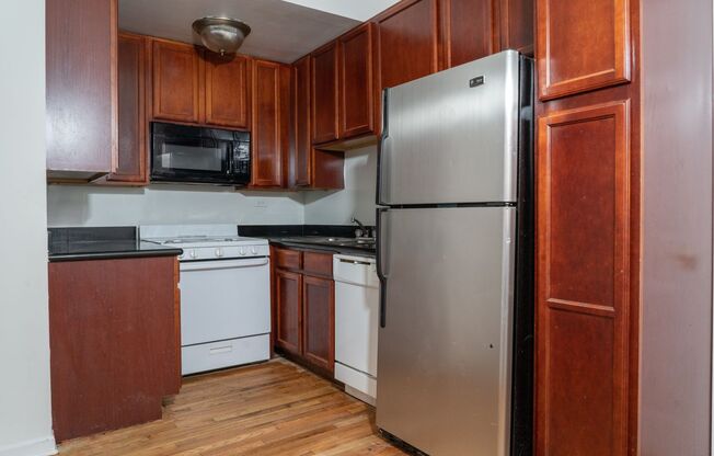 2 beds, 1 bath, 790 sqft, $1,865, Unit 4715-1S