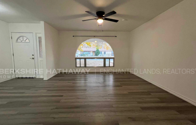 Updated 3 Bedroom/2 Bath Water Paid!!!