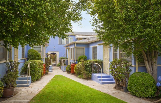 2010 Ocean Park Blvd