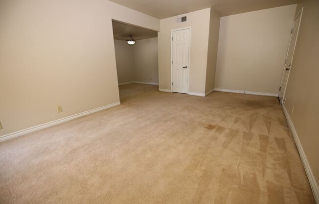 BELLA VITA CONDO - GUARD GATED - LOWER UNIT