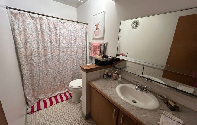 1 bed, 1 bath, $1,015, Unit 9