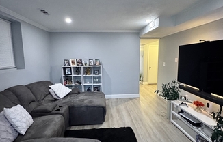 1 bed, 1 bath, 800 sqft, $1,800, Unit 1