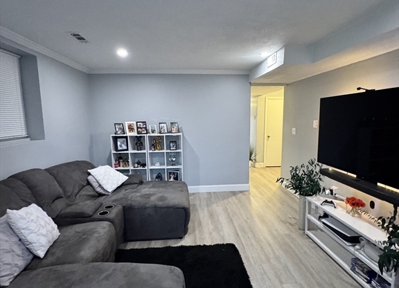 1 bed, 1 bath, 800 sqft, $1,800, Unit 1