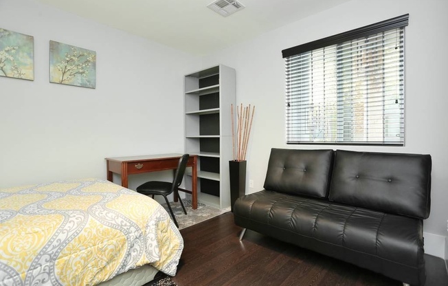 2 beds, 2.5 baths, $2,150, Unit #1130