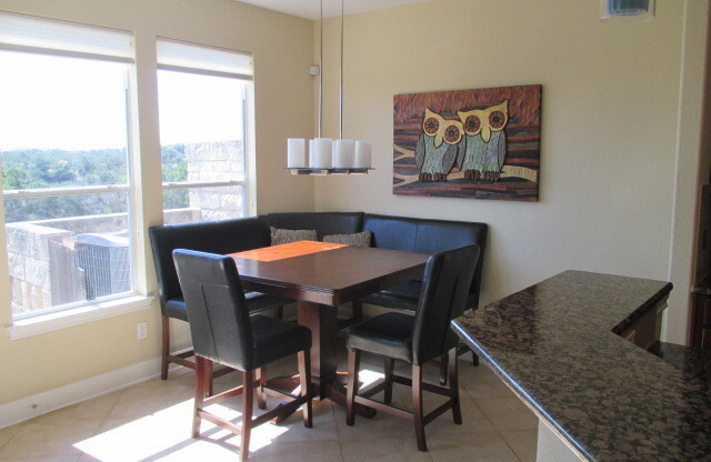 Lakeway Condo in Gated Community