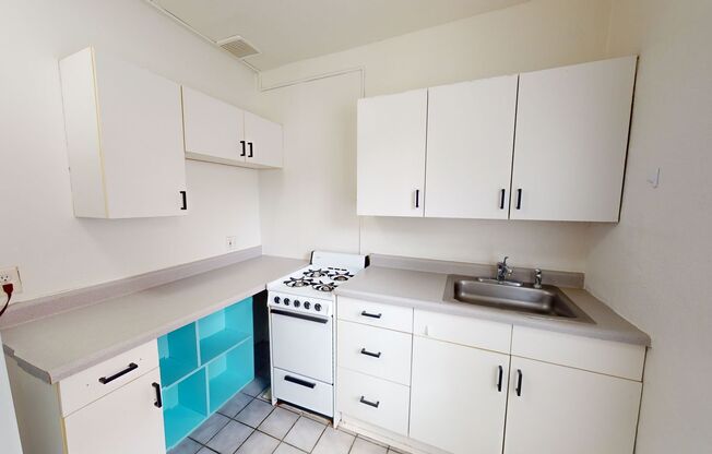 Studio, 1 bath, 332 sqft, $1,350, Unit 203