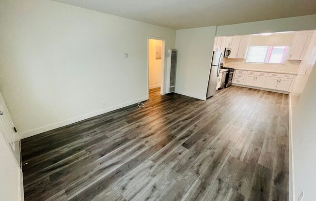 544-550 S 6th St