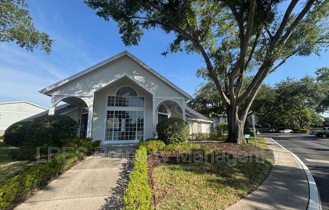 2550 N ALAFAYA TRAIL