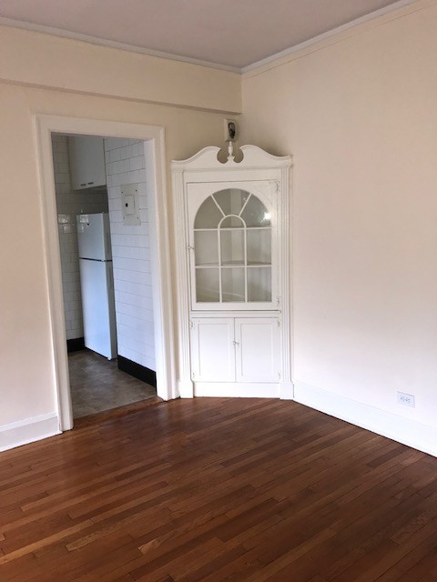 3 beds, 2 baths, 1,300 sqft, $2,300, Unit 315