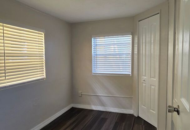 1 bed, 1 bath, $1,050, Unit 1214-5