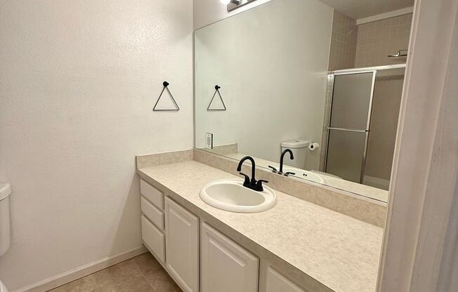 2 beds, 2 baths, $1,725, Unit # #D 370
