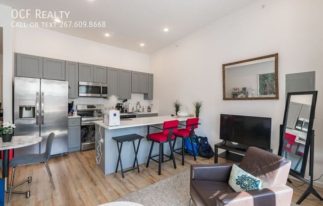 742 S 4TH ST