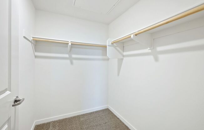 2 beds, 1 bath, 864 sqft, $2,575, Unit 305