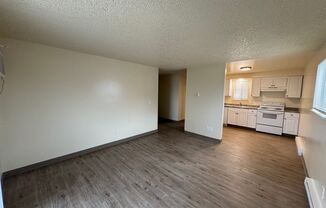 2 beds, 1 bath, 720 sqft, $1,080, Unit 3