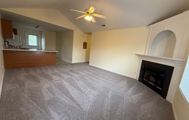 Great 2 Bedroom Condo off of Mellwood Ave