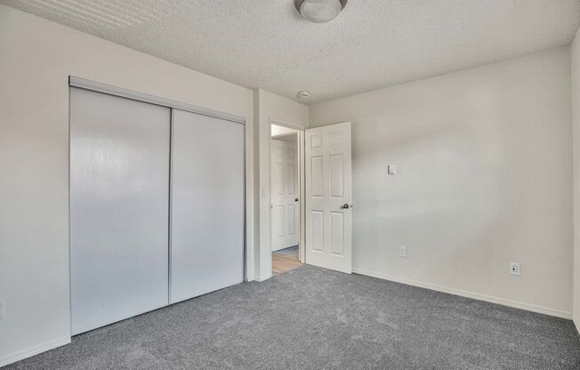 1 bed, 1 bath, 711 sqft, $1,135, Unit 332-25