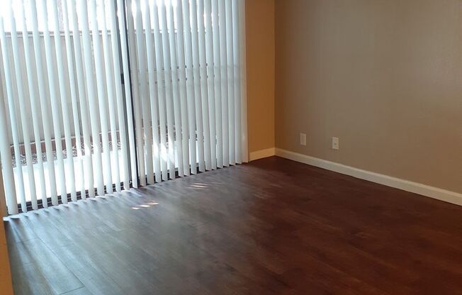1 bed, 1 bath, 660 sqft, $1,520, Unit 115