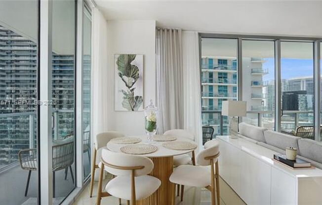 2 beds, 2 baths, $4,400, Unit # 3220 N