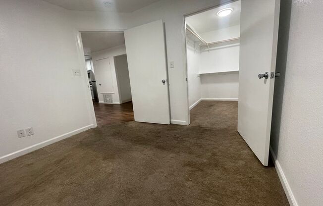 2 beds, 1 bath, 850 sqft, $1,750, Unit 29