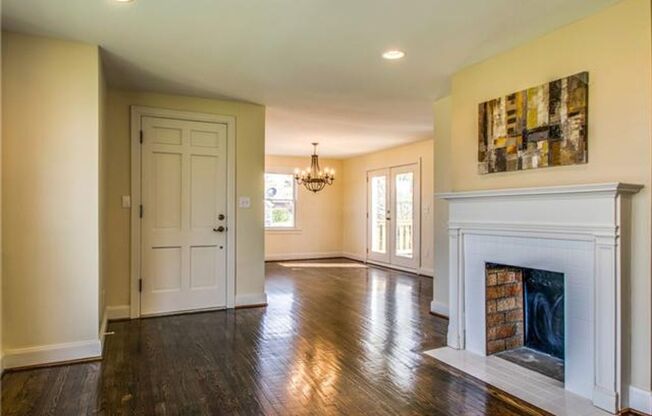 Stunning Renovated 1940s Home in Prime East Nashville Location!