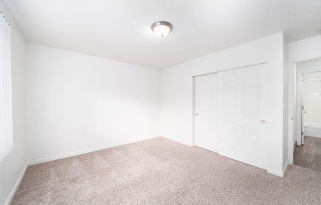 2 beds, 1 bath, 825 sqft, $1,325, Unit 13