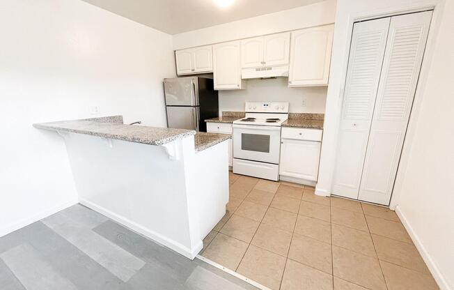 2106 Peppertree Way,  #3
