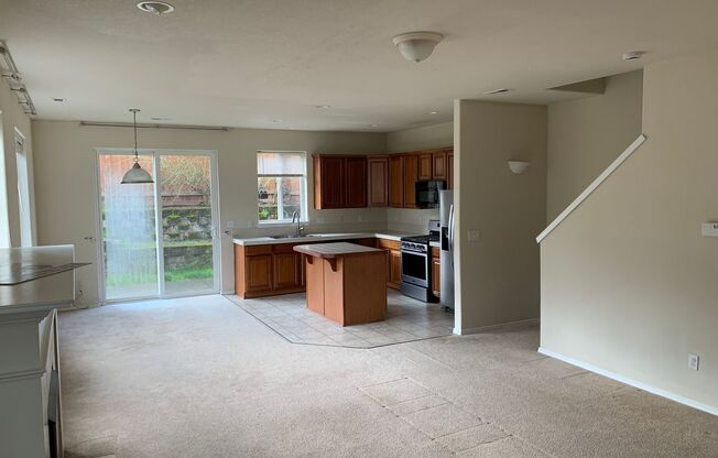 Charming 3BD | 2.5BA Townhome | Vintage Creek Community | Sherwood