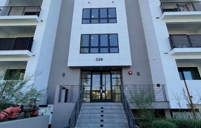 Studio, 1 bath, 574 sqft, $1,950, Unit Unit 307