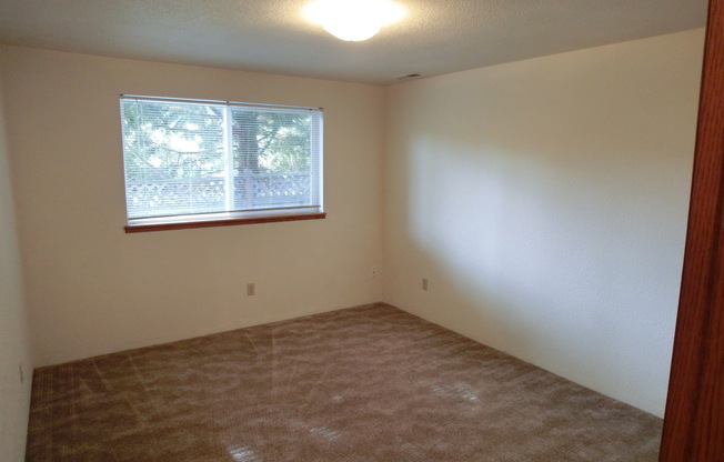 3 beds, 2 baths, $1,800