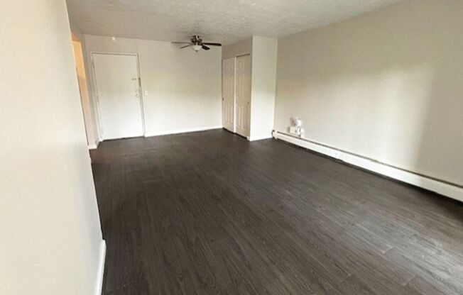 1 bed, 1 bath, 560 sqft, $815, Unit 725-13