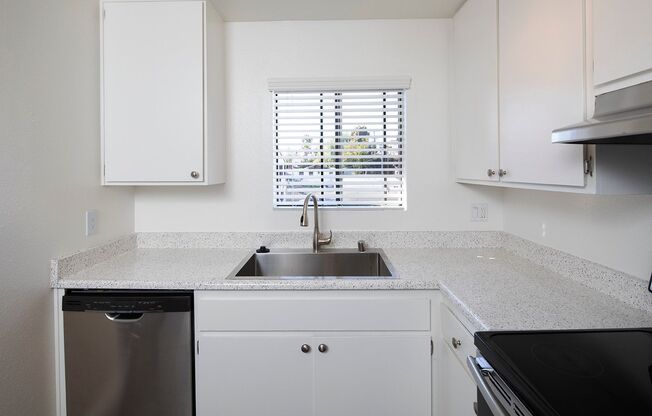 1 bed, 1 bath, 550 sqft, $1,900, Unit C106