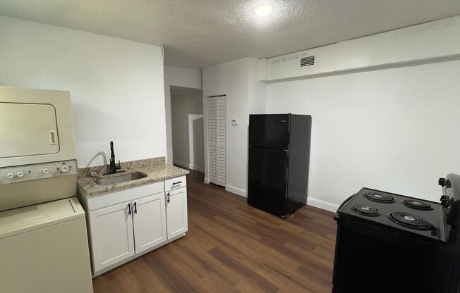 2 beds, 1 bath, 775 sqft, $924, Unit 1658