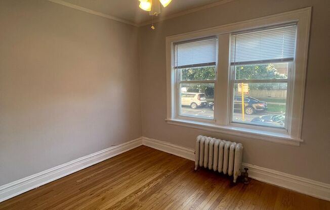 2 beds, 1 bath, 950 sqft, $1,700, Unit 4407-1A