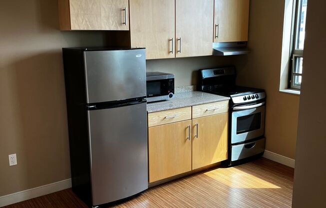 1 bed, 1 bath, 580 sqft, $1,550, Unit 613 - A