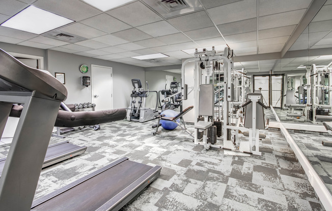 24/7 Fitness Center with WIFI and Cable TV